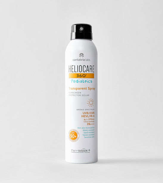Fotoprotección en spray para la piel sensible de los niños